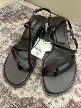 ✨ NWT Zara Strappy Chocolate Brown Low Block Heel Sandals ✨